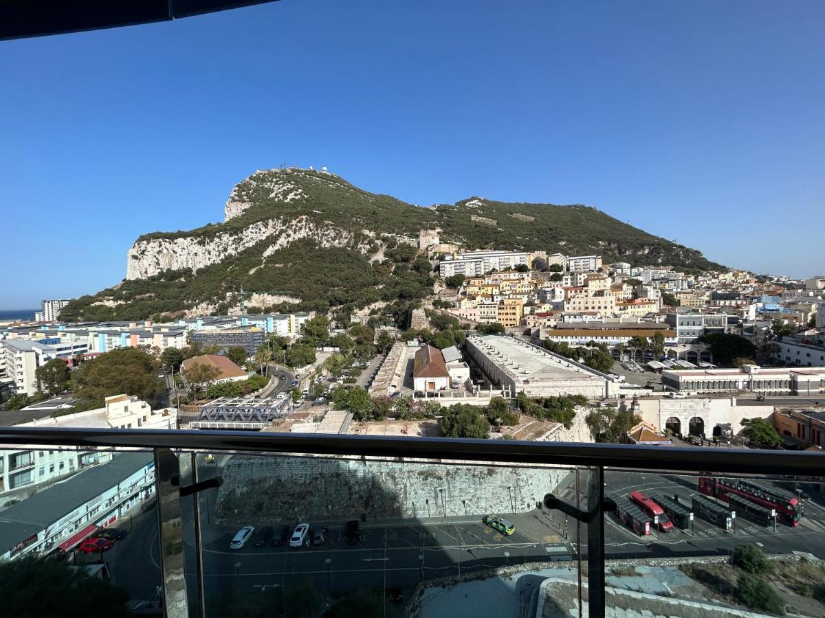 Ocean Village Luxury 2 Bed 2 Bath Apartment - Amazing Views - Pools And Jacuzzis Gibraltar Exteriér fotografie
