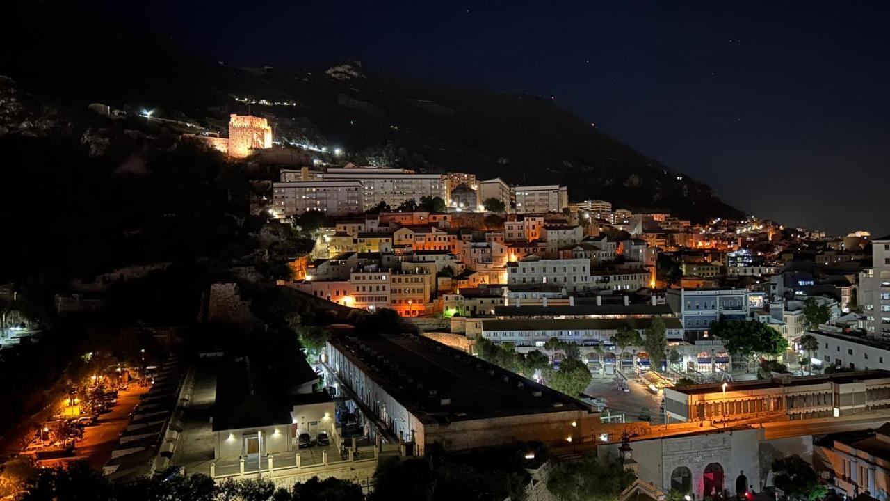 Ocean Village Luxury 2 Bed 2 Bath Apartment - Amazing Views - Pools And Jacuzzis Gibraltar Exteriér fotografie