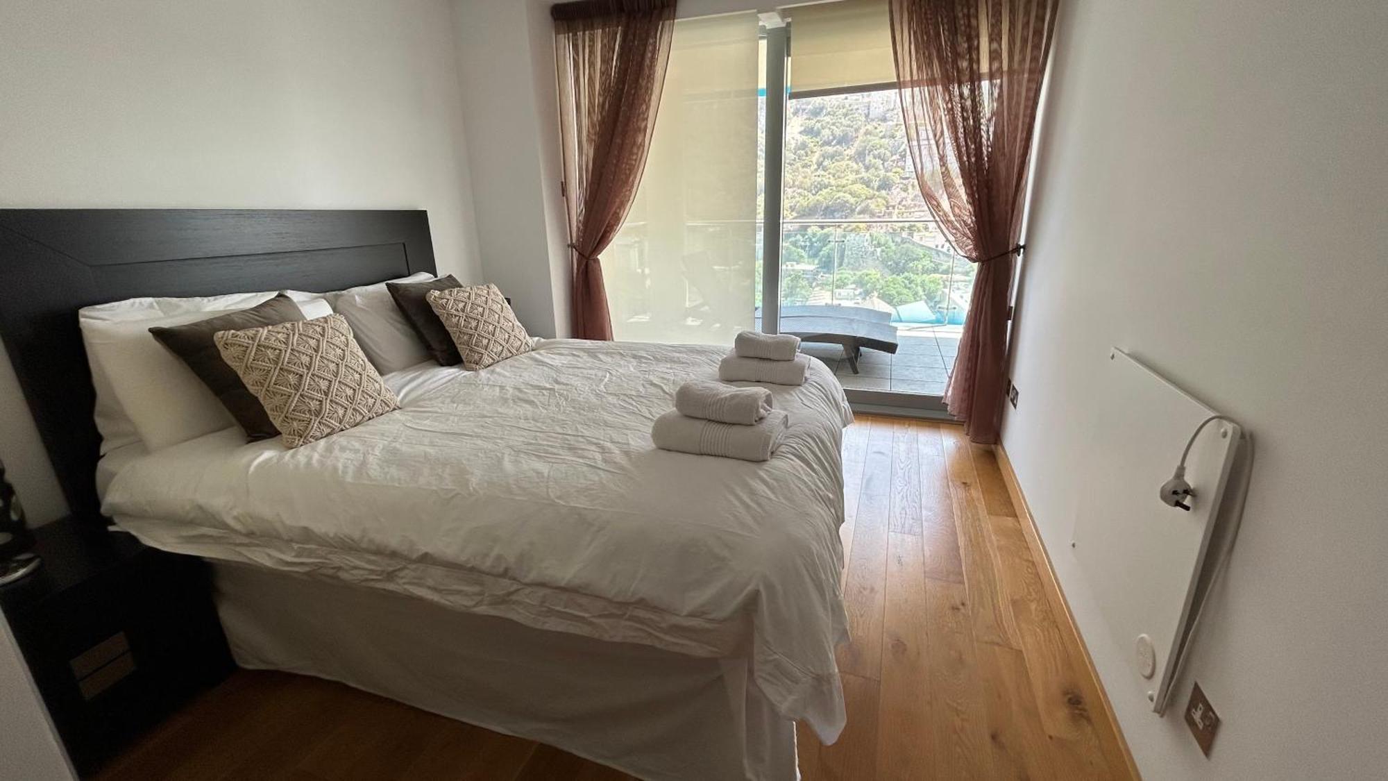 Ocean Village Luxury 2 Bed 2 Bath Apartment - Amazing Views - Pools And Jacuzzis Gibraltar Exteriér fotografie